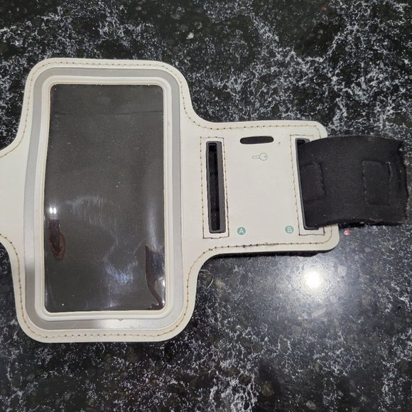 Cell Phone Arm Band - Picture 1 of 4